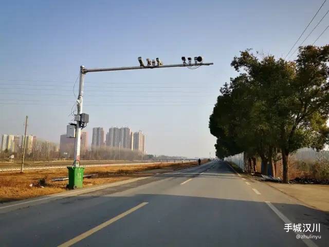 关于汉汈线部分道路实行单向通行的公告 因汉川公园泵站河桥至城隍