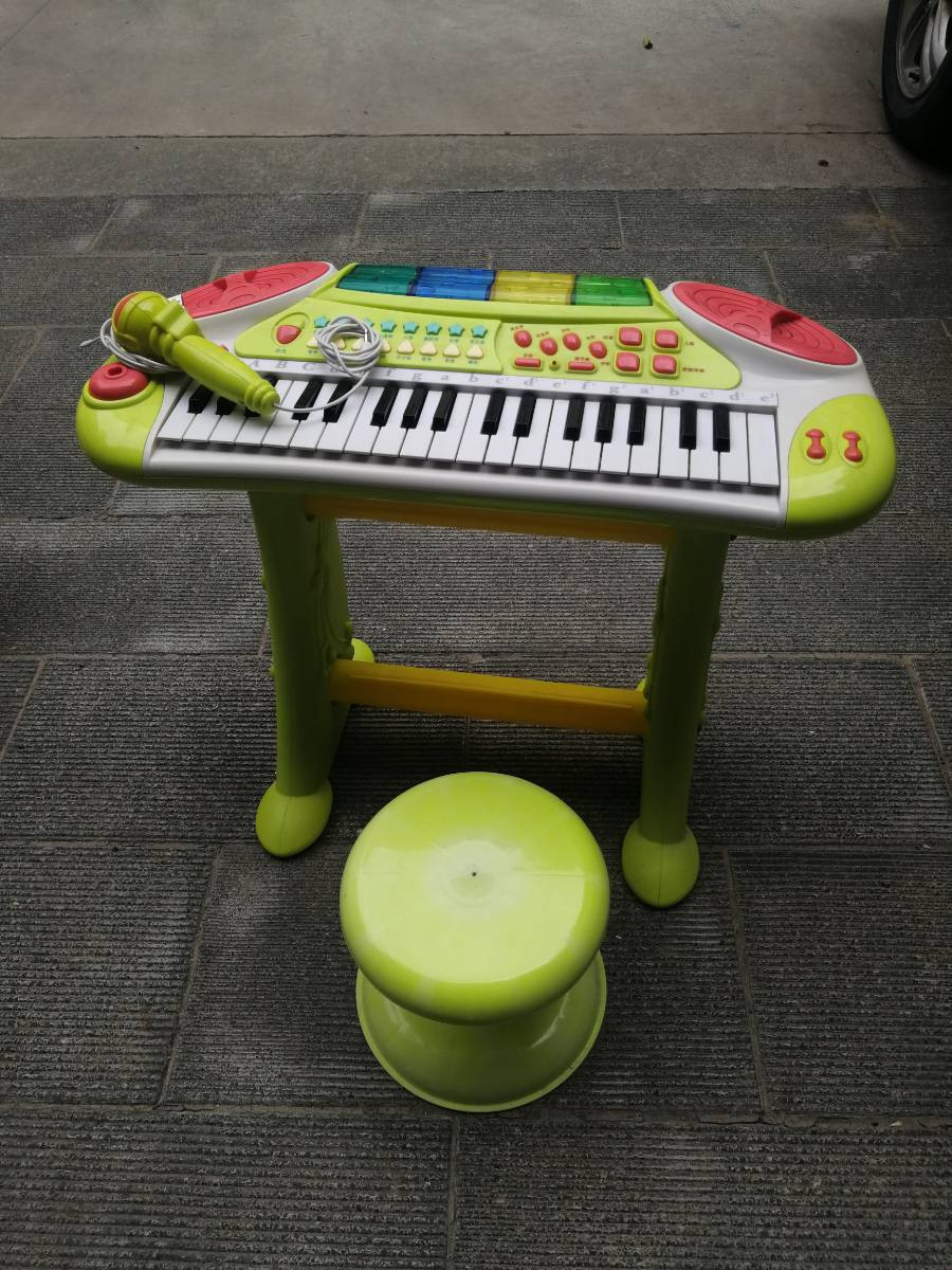 幼儿玩具电子琴  自带音乐，配USB电源输入和话筒，最低价30元