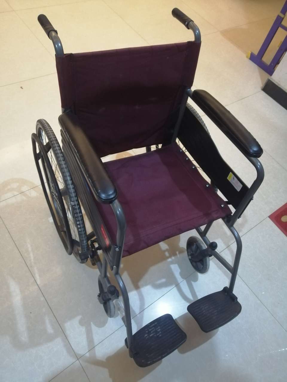 腿部受伤，已康复，出售