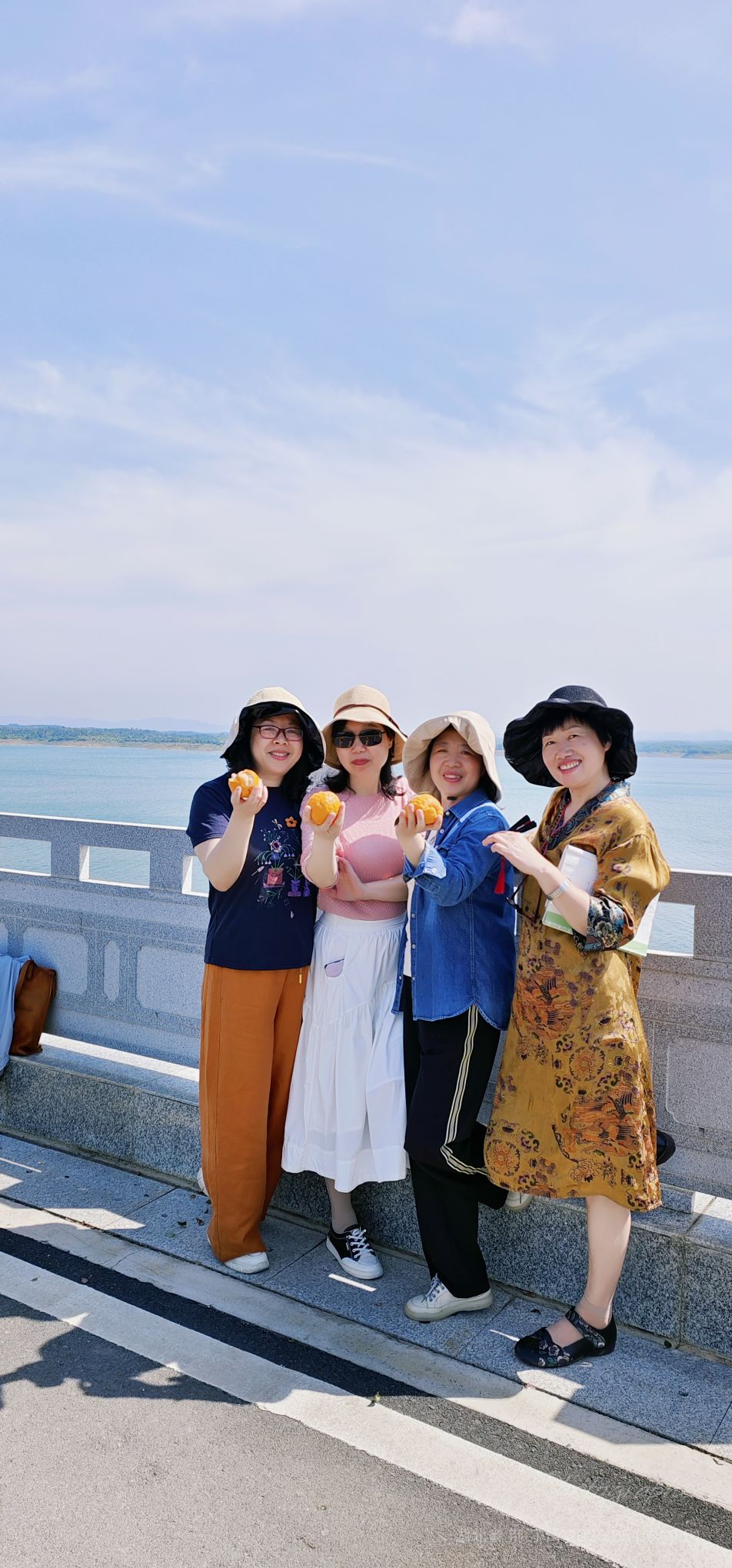 美貌与智慧并存，气质与高雅兼备。