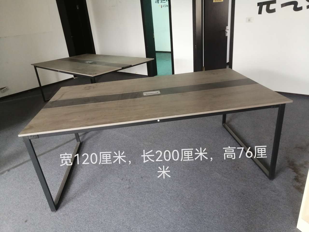 成色良好，办公，家用都行，有需要的联系16689715652